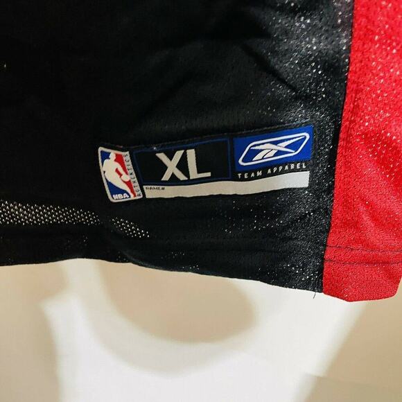 Vtg Reebok Dwyane WADE #3 Miami Heat Sz XL NBA SEWN Basketball Jersey Black - Picture 2 of 3